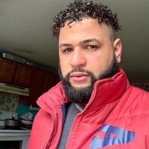 Meet your Posher, Alvaro